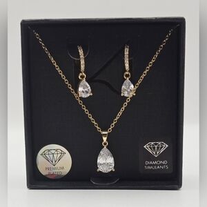 Lovisa Gold Tone Teardrop Necklace Earrings Set Diamond Simulant Bridal